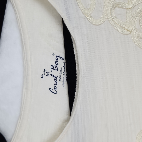 Coral Bay Women's Short  Sleeve Top Ivory Size  Medium cz108 - Picture 5 of 11